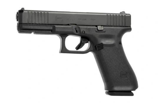 Pistol Glock G17 Gen5, utilizat la cursurile de tir sportiv ale Clubului Sportiv Sokol